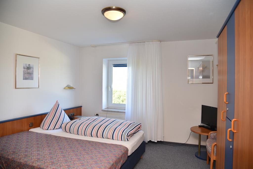 Hotel An Der Alten Porzelline Neuhaus am Rennweg Quarto foto
