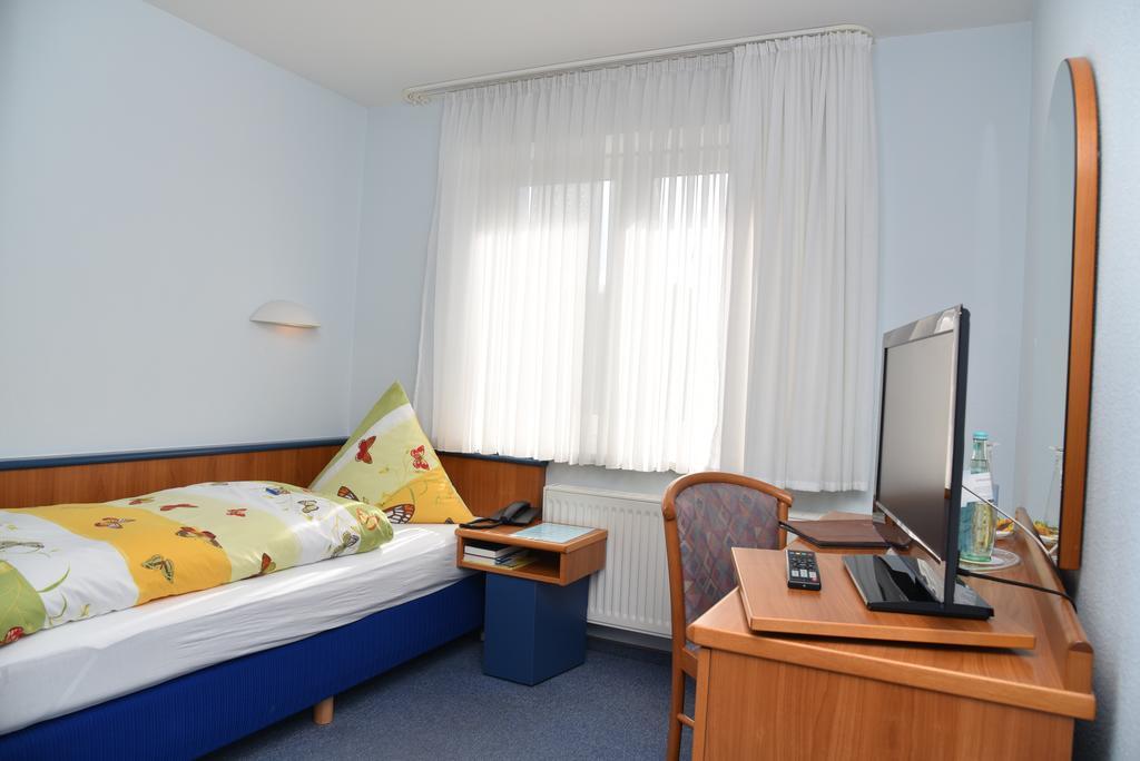 Hotel An Der Alten Porzelline Neuhaus am Rennweg Quarto foto