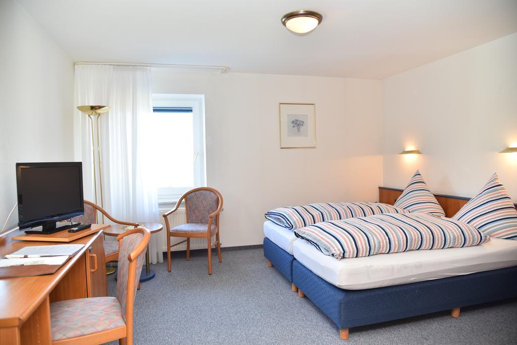 Hotel An Der Alten Porzelline Neuhaus am Rennweg Quarto foto