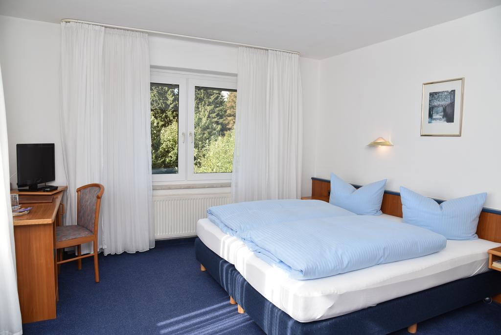 Hotel An Der Alten Porzelline Neuhaus am Rennweg Exterior foto
